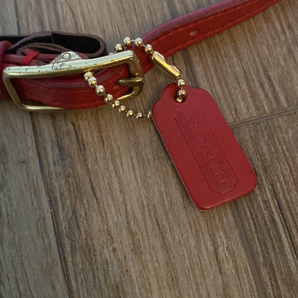 Coach Extra thin red leather XL gold buckle belt with designer tag. Cherry red - Picture 5 of 9